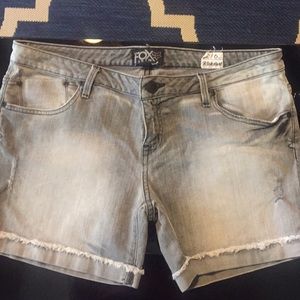 Fox distressed gray jeans size 9/30